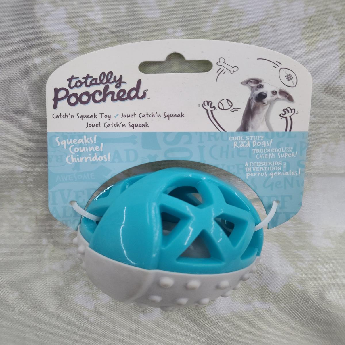3.5 Teal Catch and Squeak Ball