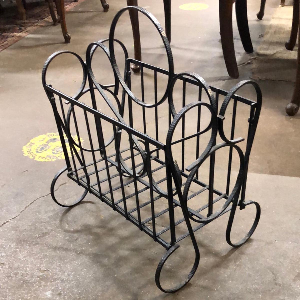 WROUGHT IRON MAGAZINE RACK